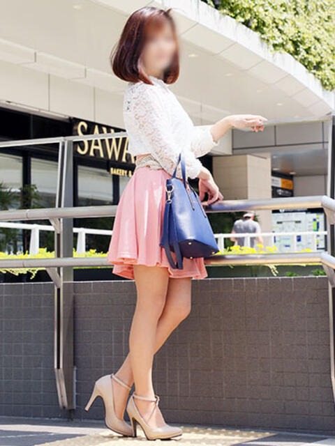 ひなの ミセスラウンジ東京(人妻系デリヘル)