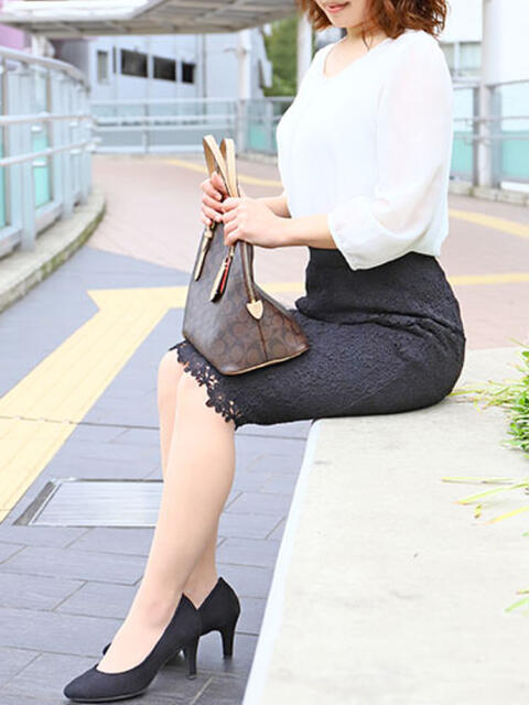 まな ミセスラウンジ東京(人妻系デリヘル)