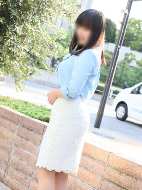 絢音 ミセスラウンジ東京（人妻系デリヘル）