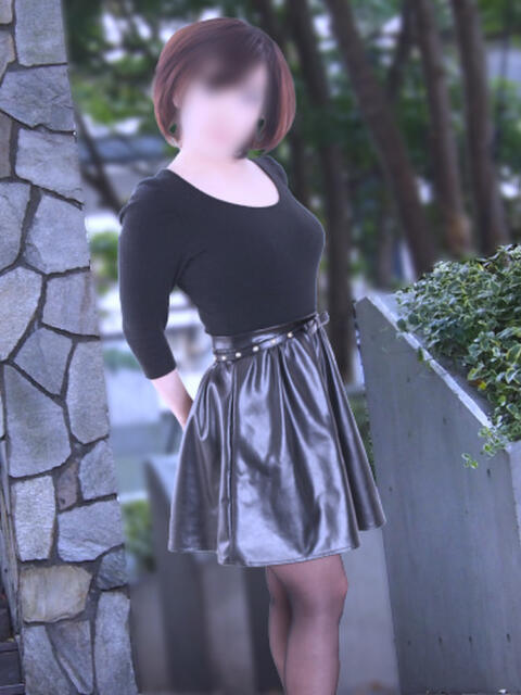 友梨 ミセスラウンジ東京（人妻系デリヘル）