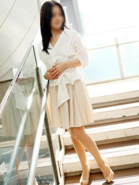 美里 ミセスラウンジ東京（人妻系デリヘル）