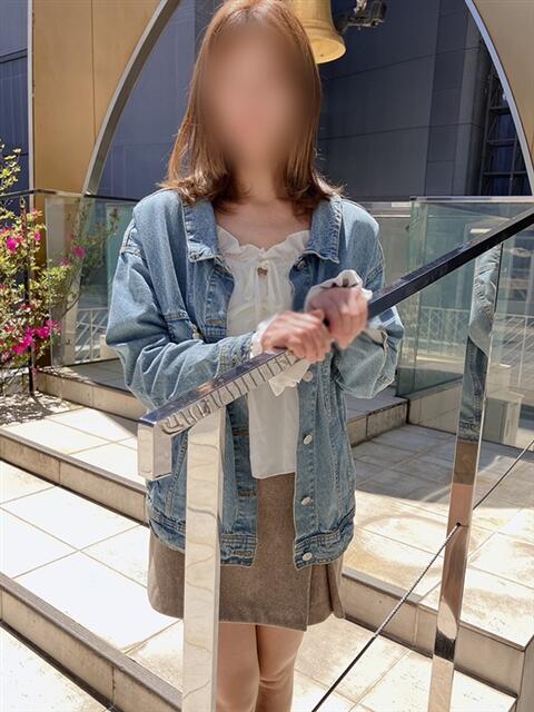 星乃 陽奈 昼妻夜 滋賀店（駅待ち合わせ人妻デリヘル）