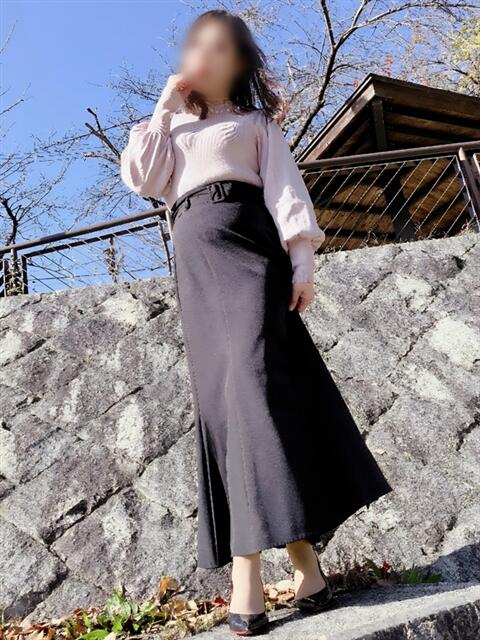 安曇野 鈴花 昼妻夜 滋賀店（駅待ち合わせ人妻デリヘル）