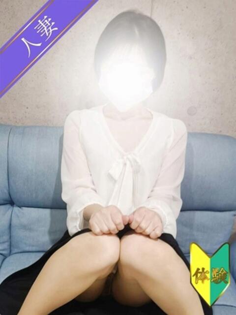 えみり(体験) 人妻の雫 倉敷店（人妻デリヘル）