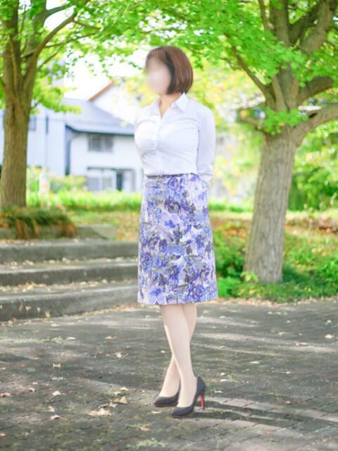 稲元静香 こあくまな熟女たち姫路店（KOAKUMAグループ）（人妻・熟女デリヘル）