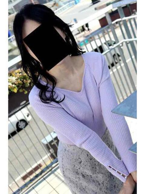 えりさ 逢って30秒で即尺(人妻・熟女待ち合わせデリヘル)