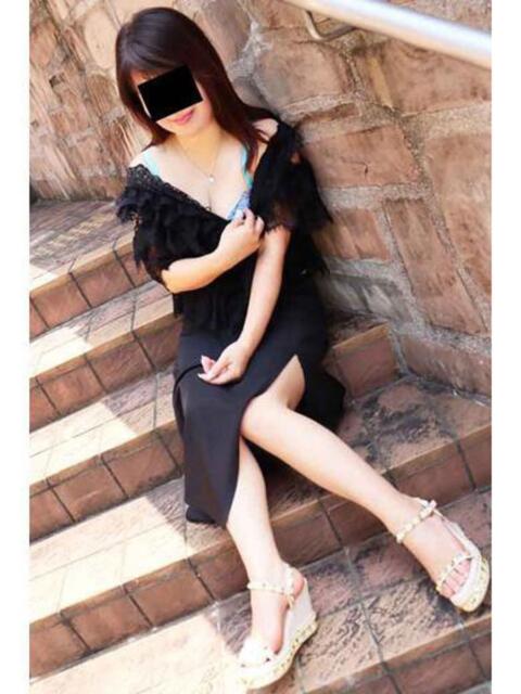 えり 逢って30秒で即尺(人妻・熟女待ち合わせデリヘル)