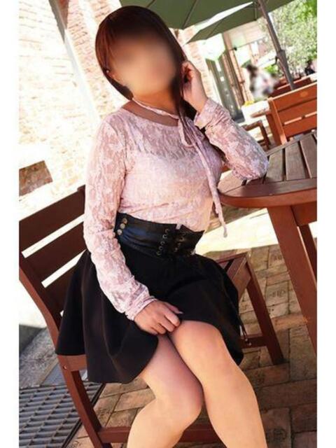 しいな 逢って30秒で即尺(人妻・熟女待ち合わせデリヘル)