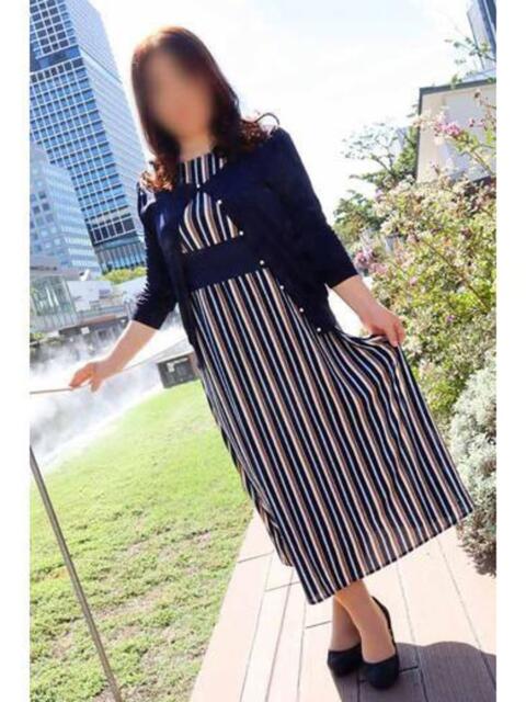 しずく 逢って30秒で即尺（人妻・熟女待ち合わせデリヘル）