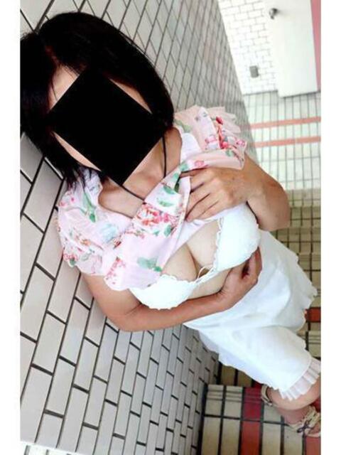 ちひろ 逢って30秒で即尺（人妻・熟女待ち合わせデリヘル）