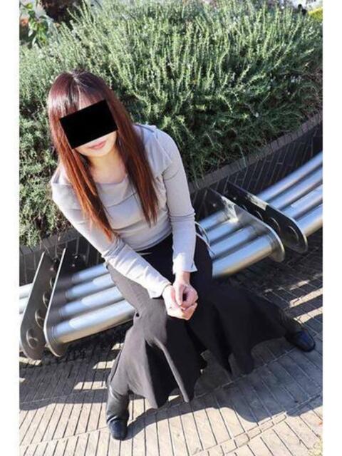 しおり 逢って30秒で即尺（人妻・熟女待ち合わせデリヘル）