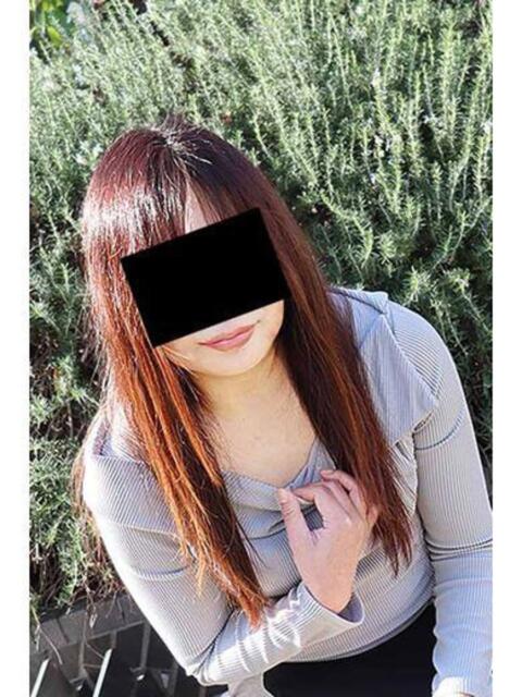 しおり 逢って30秒で即尺（人妻・熟女待ち合わせデリヘル）