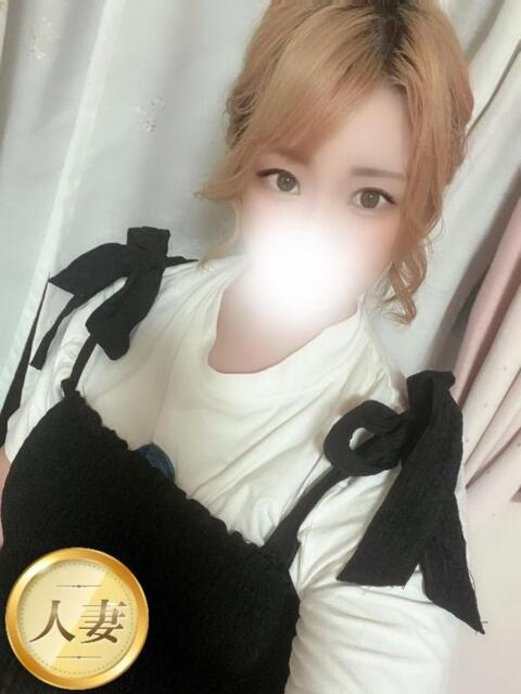 西塚　らら ミセスサマンサPLUS（人妻・熟女デリヘル）