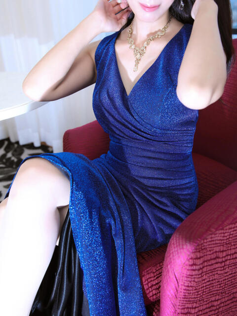 東城 かなで クラブアイリス名古屋(高級デリヘル)