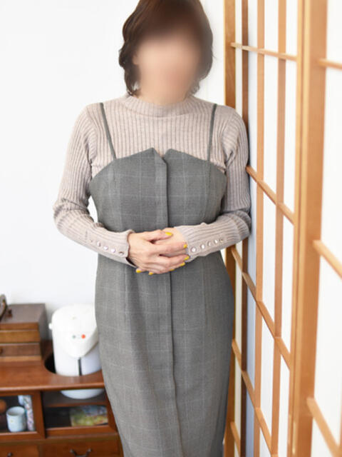 ちあき(昭和38年生まれ) 熟年カップル名古屋~生電話からの営み~(人妻・熟女デリヘル)