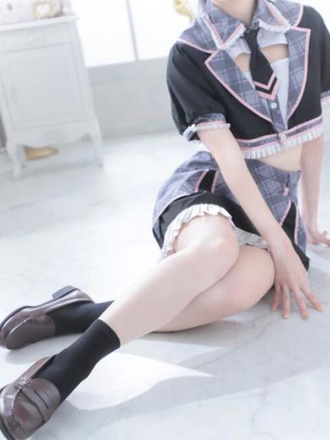 早乙女りず 池袋手コキパラダイス 見習い天使とイタズラ小悪魔(オナクラ)