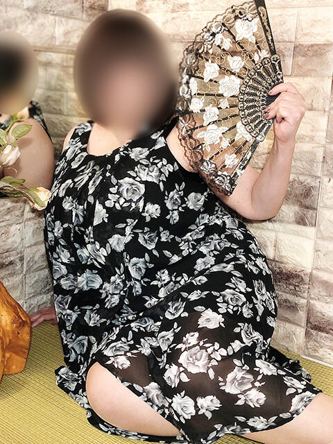 ともこ ぐらんまま（熟女デリヘル）