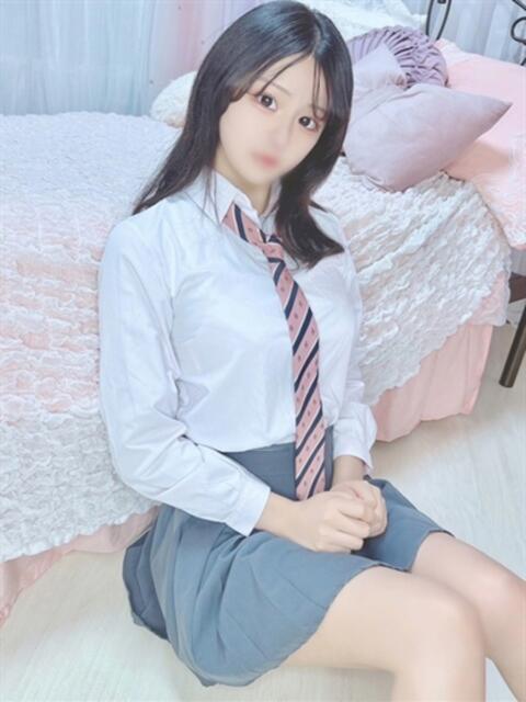 ゆうな E+アイドルスクール新宿・歌舞伎町店(デリヘル)