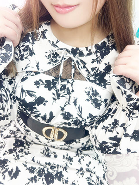 るな モアグループ南越谷人妻花壇（人妻デリヘル）