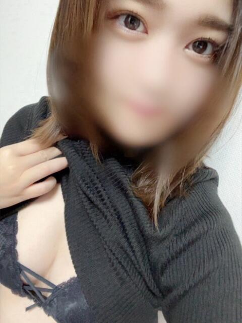 体験入店カスミ 艶妻（若妻ホテヘル）