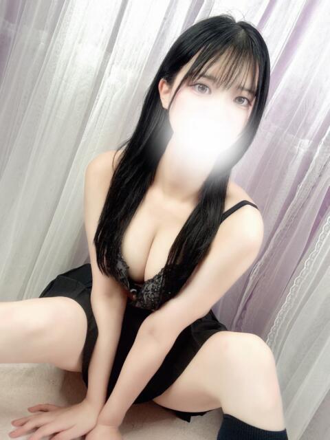 もな 新宿ハンドメイド(手コキ・オナクラ)