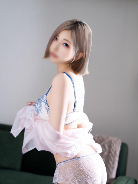 れん 夜這専門発情する奥様たち 難波店（ホテヘル）