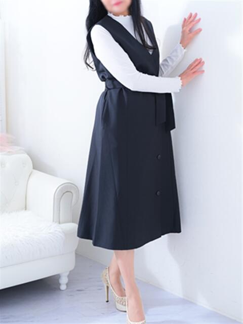 名取 香那 ミセス・レヴォアール~再会~(人妻性感デリヘル)