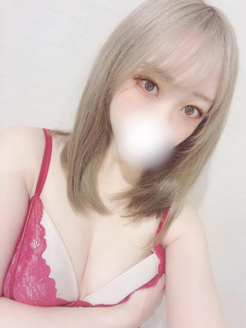 なる めちゃカワ女子 小田原早川店（デリヘル）