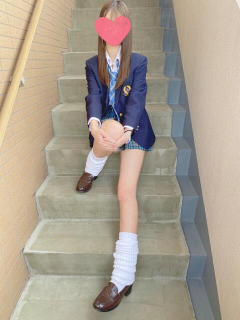 新入生 ゆま 青チェと赤チェ(派遣型オナクラ&リフレ)