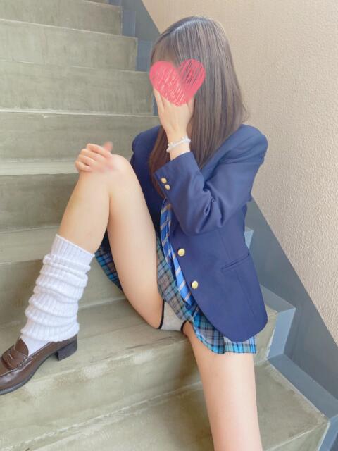 新入生 ゆま 青チェと赤チェ（派遣型オナクラ＆リフレ）