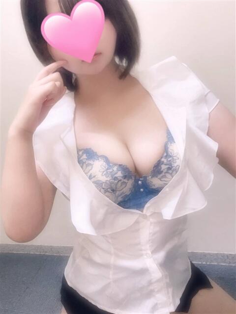 夢来-ゆら- 淫らなオンナ性体師･･･そして曖昧なひと時(本格派オイル性感マッサージ)（出張アロマエステ）