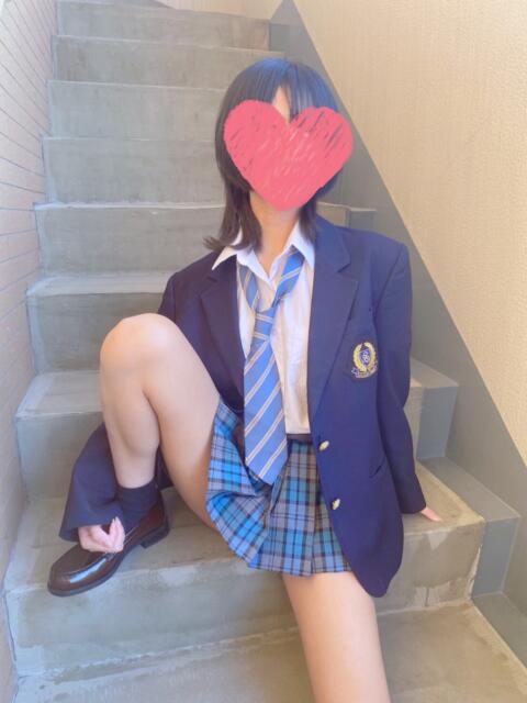 新入生 のん 青チェと赤チェ（派遣型オナクラ＆リフレ）