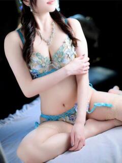 ひな　優雅で気品溢れる美女 ROYAL FACE（中洲/ソープ）