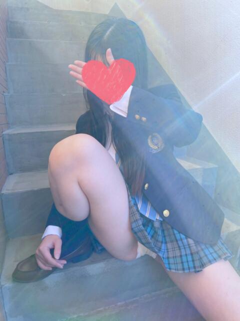 新入生 ももな 青チェと赤チェ(派遣型オナクラ&リフレ)