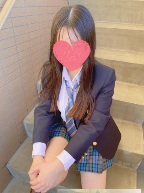 新入生 ももな 青チェと赤チェ(派遣型オナクラ&リフレ)