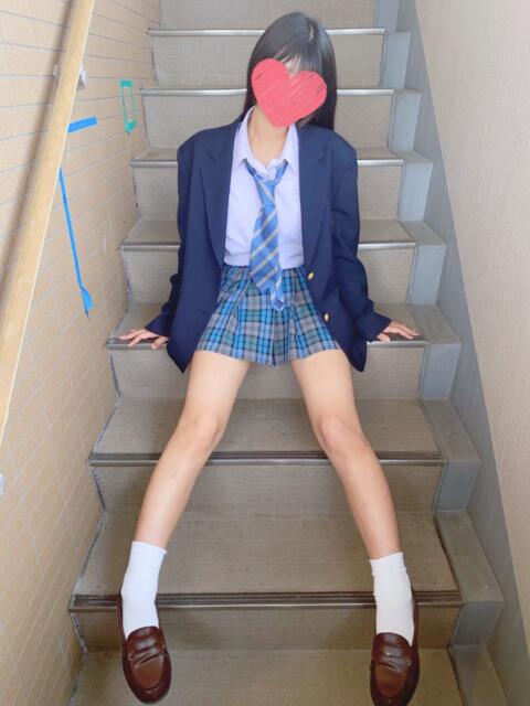 新入生 なぎさ 青チェと赤チェ(派遣型オナクラ&リフレ)