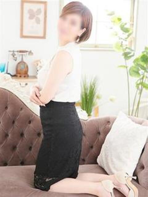 ももせ 熟女家 十三店(待ち合わせ型デリヘル)