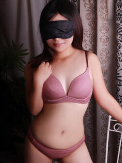 こむぎ 全裸SUPERプレミアム(ホテヘル)