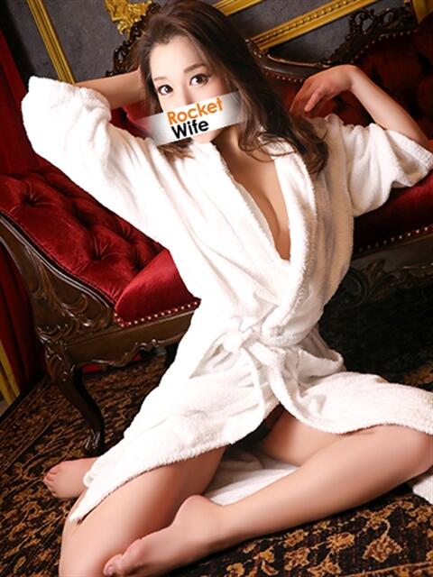 カリン(かりん) ロケットワイフ(ソープランド)