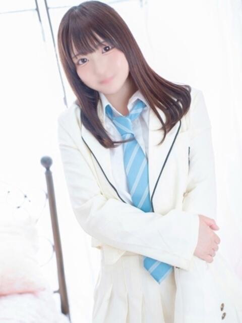 ひとみ E+アイドルスクール（デリヘル）