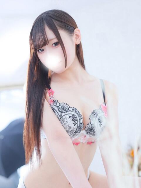 ゆら★超色白のF乳美少女JD★ Chloe錦糸町店 S級素人清楚系デリヘル（デリヘル）