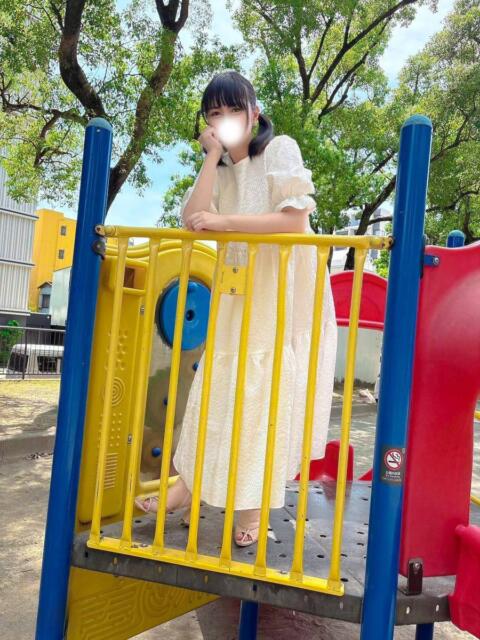 みい(愛嬌最強) おクンニ天国～Rising Group～（店舗型オナクラ(手コキ)）