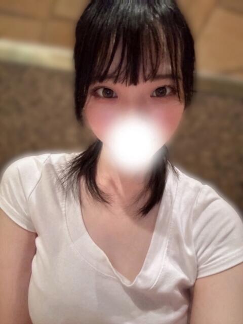 るり(スレンダー巨乳美女) おクンニ天国～Rising Group～（店舗型オナクラ(手コキ)）