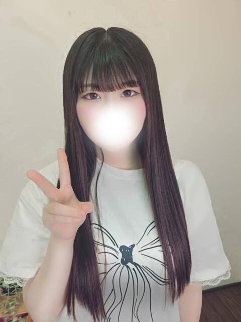 ねる（業界未経験の美肌女子） おクンニ天国～Rising Group～（店舗型オナクラ(手コキ)）