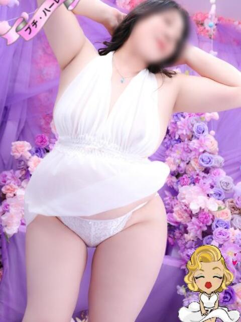 みなみ ぽっちゃり熟女 ~バカラ~(ぽっちゃり熟女・人妻デリヘル)