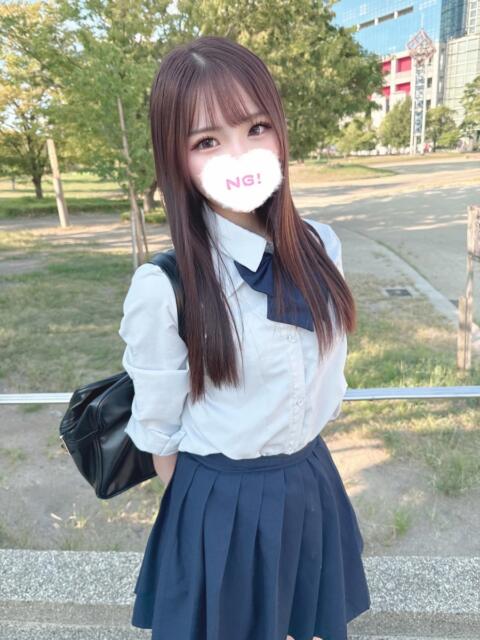 かれん 学校帰りの妹に手コキしてもらった件 梅田(オナクラ)