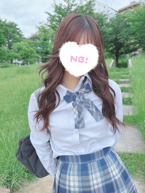 ひなこ 学校帰りの妹に手コキしてもらった件 梅田(オナクラ)