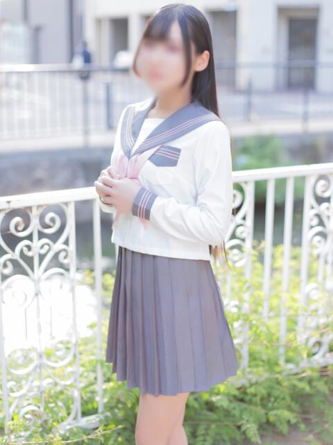 しおり☆黒髪清楚な美少女♡ さくらんぼ女学院（デリヘル）