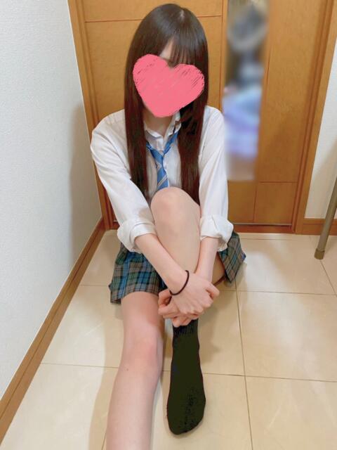 新入生 えいみ 青チェと赤チェ（派遣型オナクラ＆リフレ）