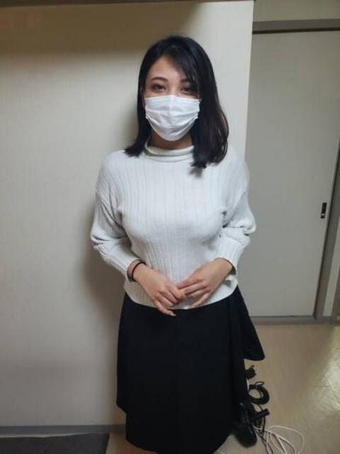 ド素人ハーフ巨乳美女みく ロイヤル　アテンダー（デリヘル）